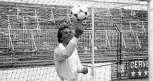 Julio Iglesias como portero del Real Madrid
